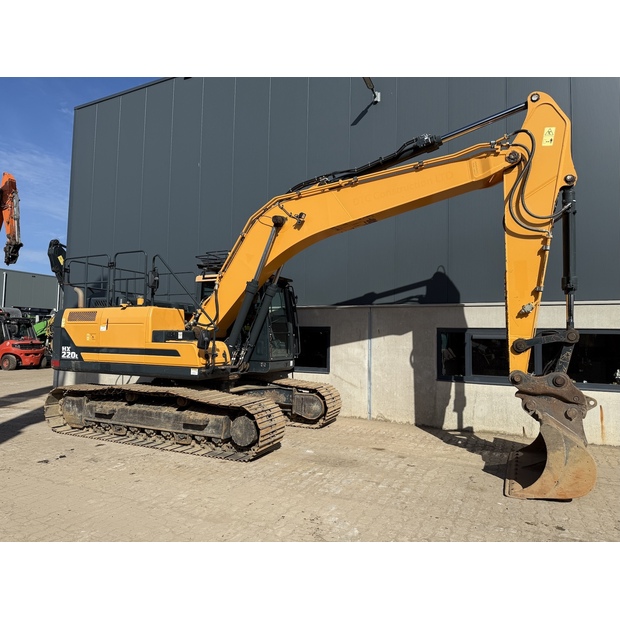 2020 هيونداي HX220L-48033619