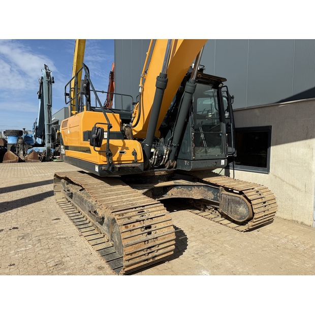 2020 هيونداي HX220L-48033620