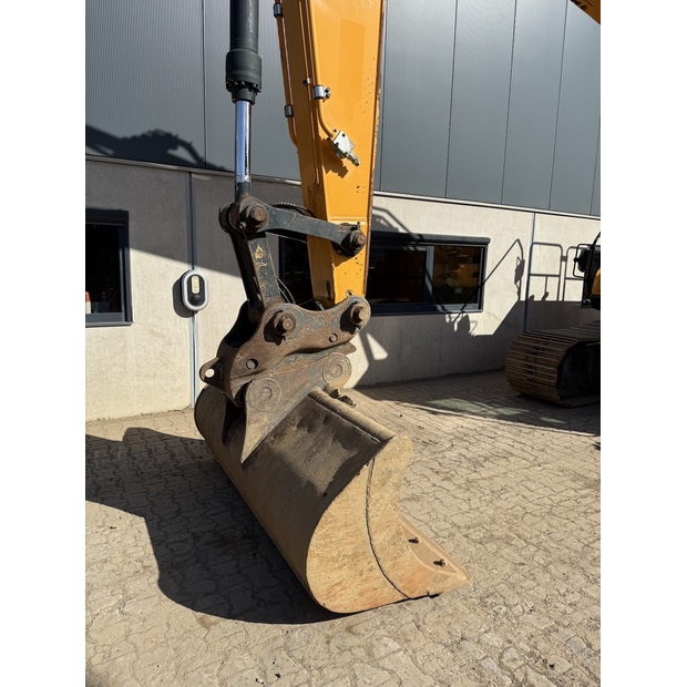 2020 هيونداي HX220L-48033622