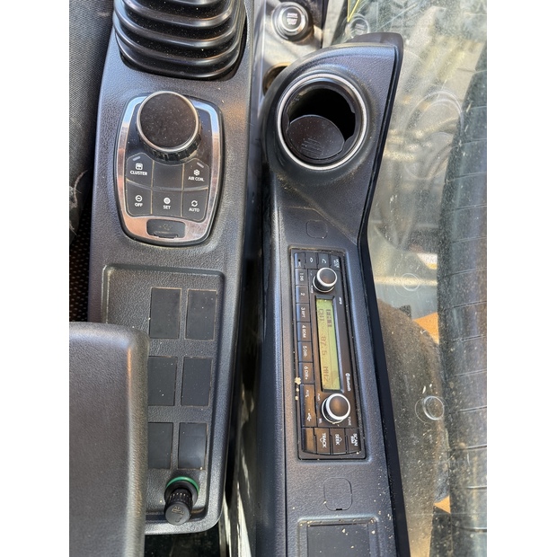 2020 هيونداي HX220L-48033625