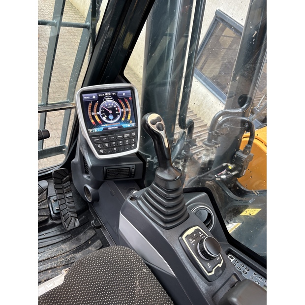 2019 هيونداي HX300L-48033661
