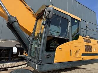 2016-hyundai-hx380l-1465789-48033717