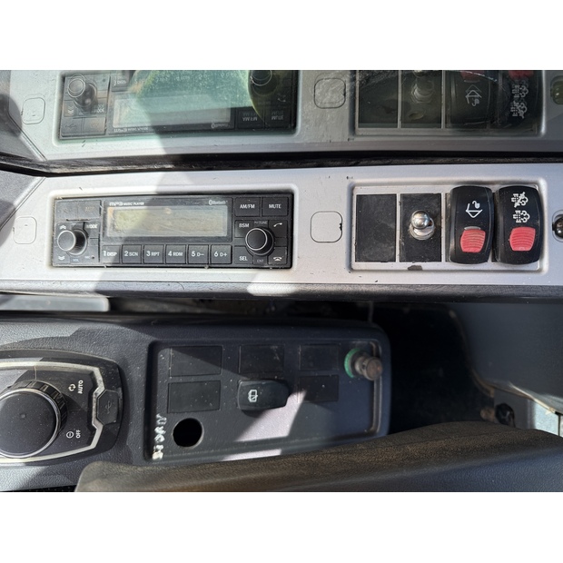 2016 هيونداي HX380L-48033722