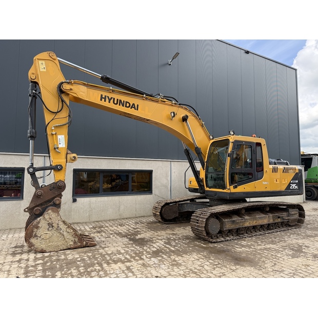 2021 Hyundai R215L-48033779