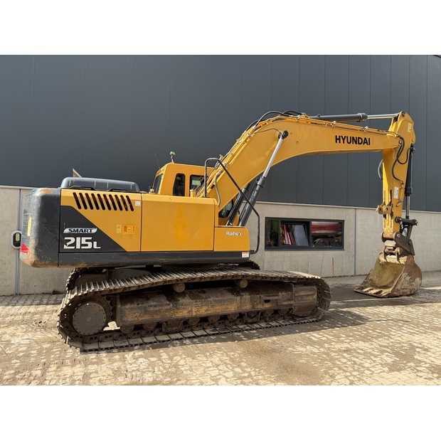 2021 Hyundai R215L-48033782