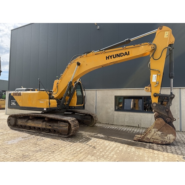 2021 Hyundai R215L-48033783