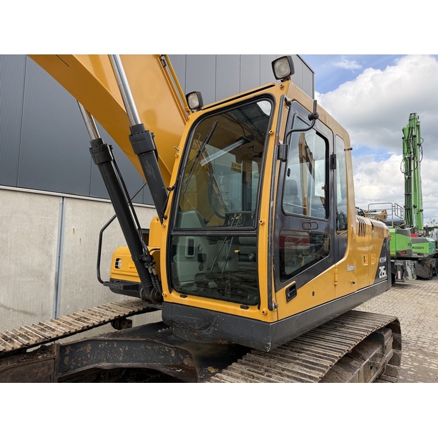 2021 Hyundai R215L-48033790