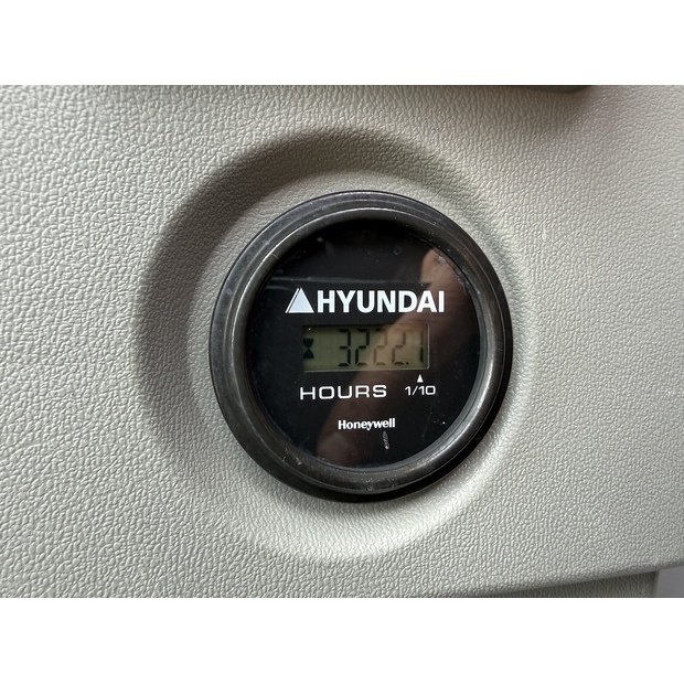 2021 Hyundai R215L-48033794
