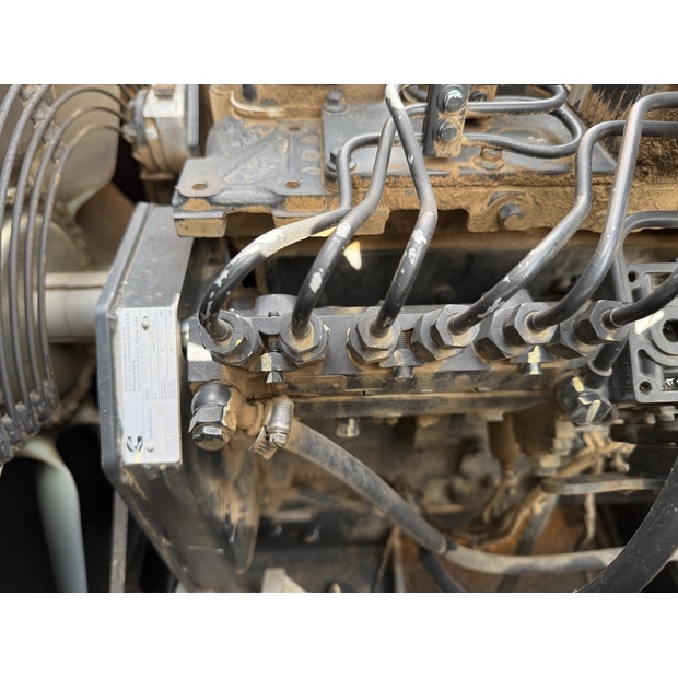 2021 Hyundai R215L-48033798