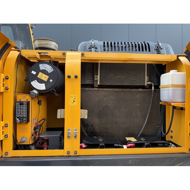 2021 Hyundai R215L-48033806