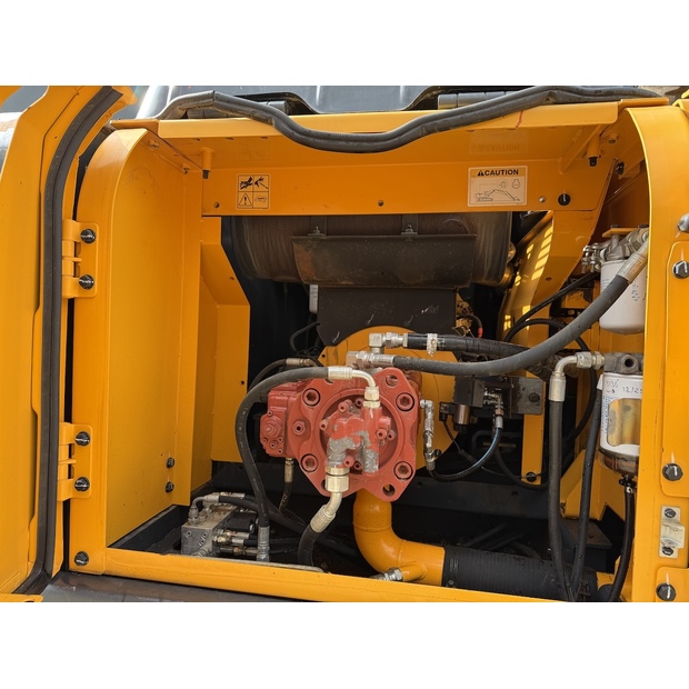 2021 Hyundai R215L-48033807