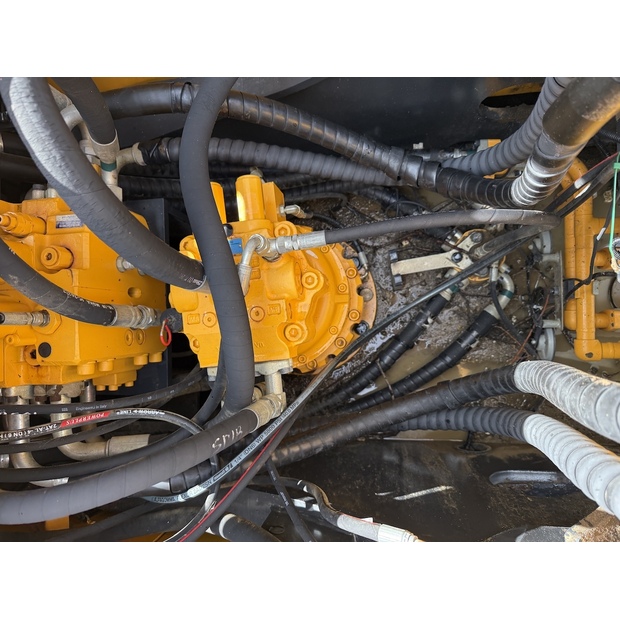 2021 Hyundai R215L-48033809