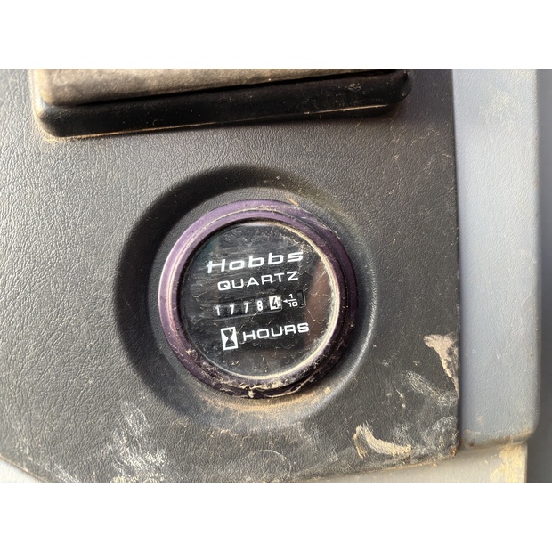 2011 Hyundai R290LC-7A-48033833