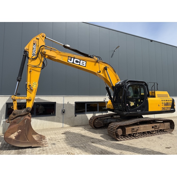 2020 JCB JS300LC-48033852