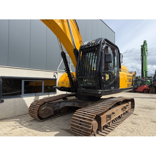 2020 JCB JS300LC-48033853