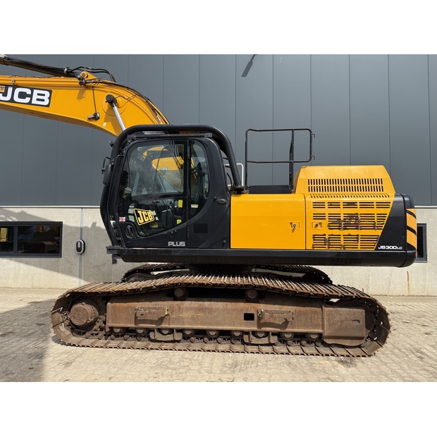 2020 JCB JS300LC-48033854