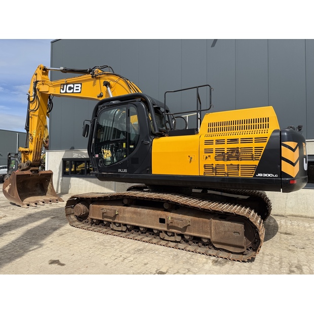 2020 JCB JS300LC-48033855