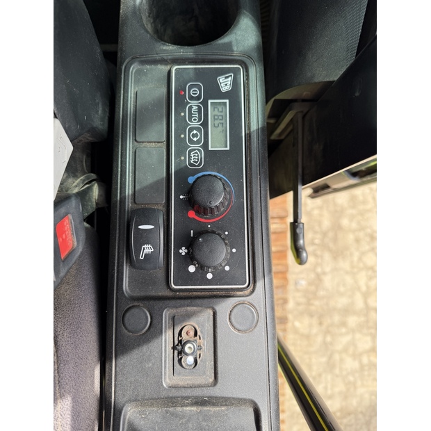 2020 JCB JS300LC-48033870