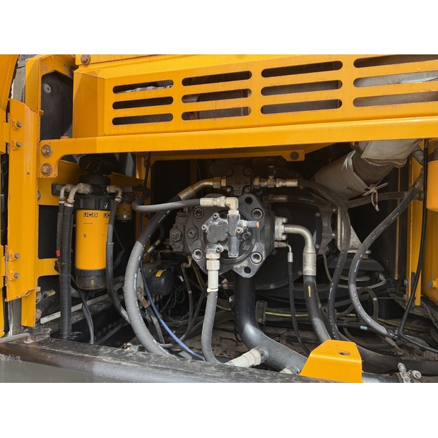 2020 JCB JS300LC-48033885