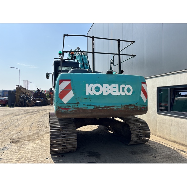 2014 كوبيلكو SK210LC-9-48033928