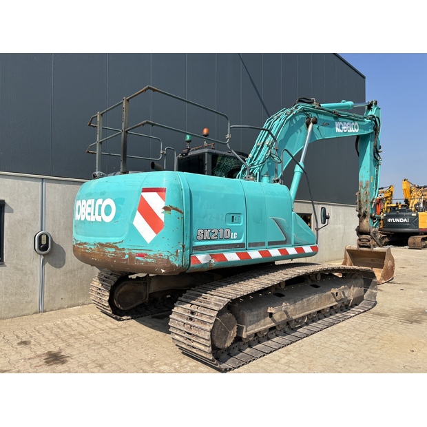 2014 كوبيلكو SK210LC-9-48033931