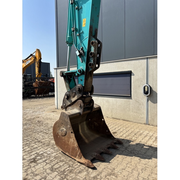 2014 كوبيلكو SK210LC-9-48033933