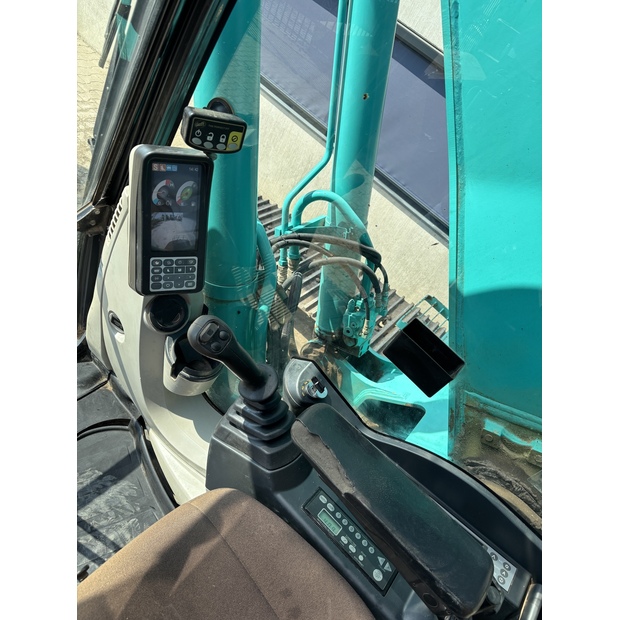 2014 كوبيلكو SK210LC-9-48033938