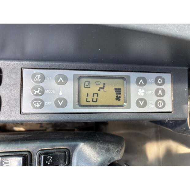 2014 كوبيلكو SK210LC-9-48033941