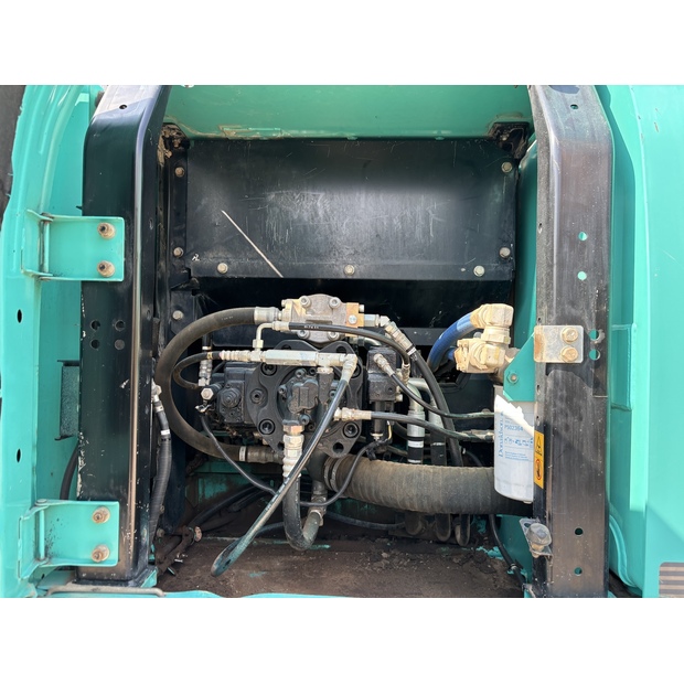 2014 كوبيلكو SK210LC-9-48033946