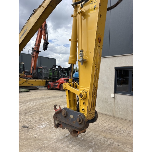 2019 Komatsu PC240LC-11-48034115