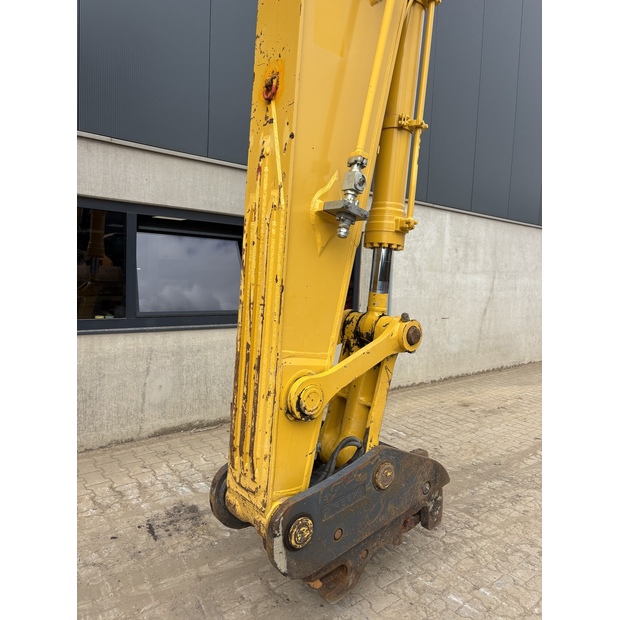 2019 Komatsu PC240LC-11-48034118