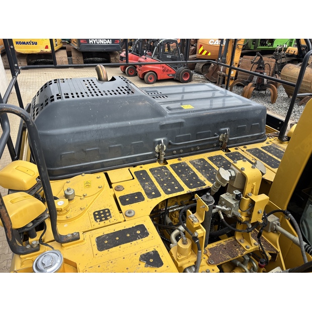 2019 Komatsu PC240LC-11-48034123