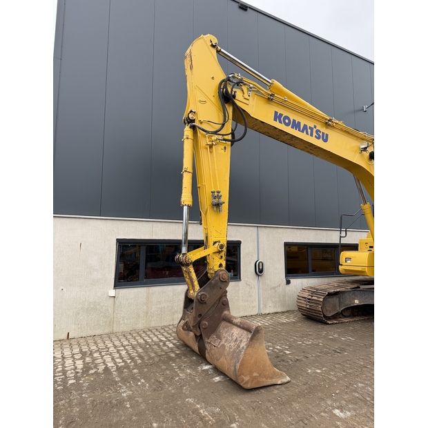 2020 Komatsu PC240LC-11E0-48034150