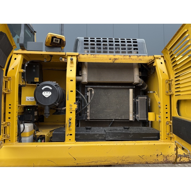 2020 Komatsu PC240LC-11E0-48034151