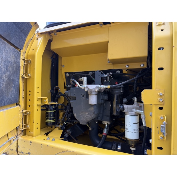 2020 Komatsu PC240LC-11E0-48034152