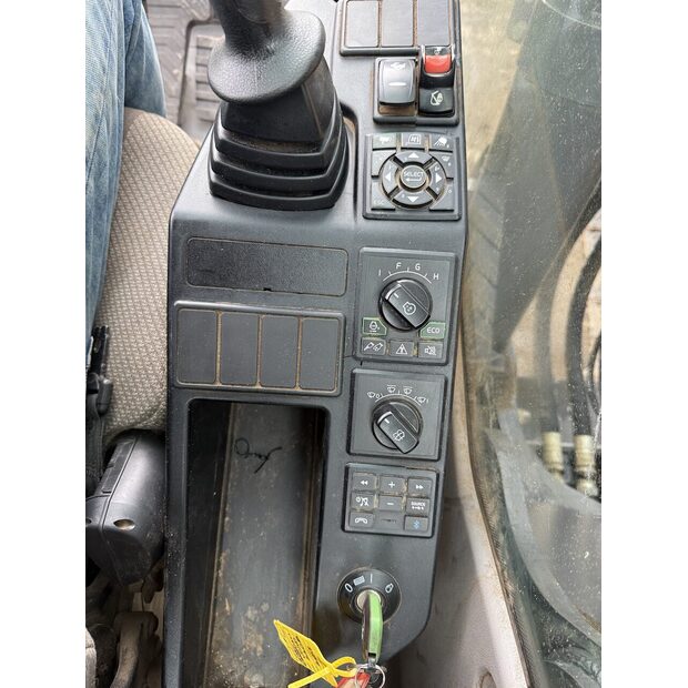 2018 فولفو EC220EL-48034266