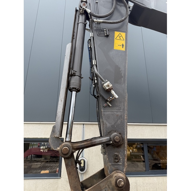 2018 فولفو EC220EL-48034273