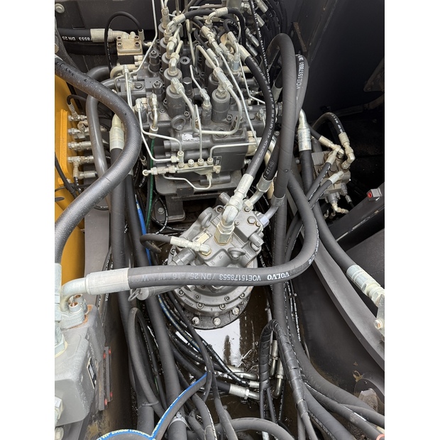 2018 فولفو EC220EL-48034280