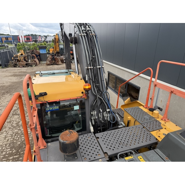 2018 فولفو EC220EL-48034282