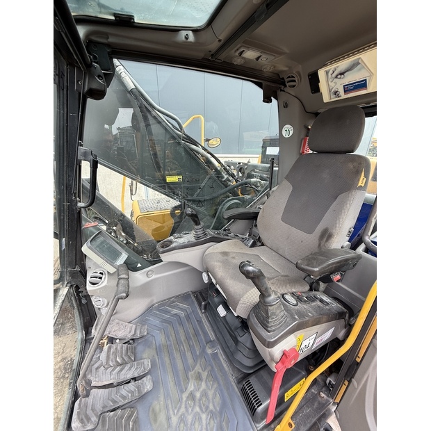 2012 Volvo EC300DL-48034328