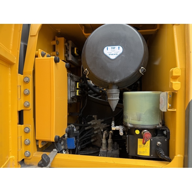 2012 Volvo EC300DL-48034342