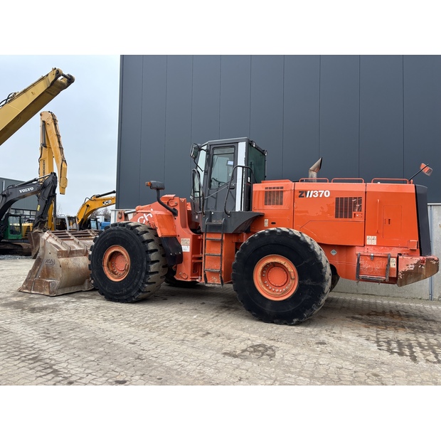 2010 Hitachi ZW370-48036108