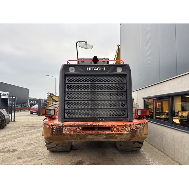 2010 Hitachi ZW370-48036110