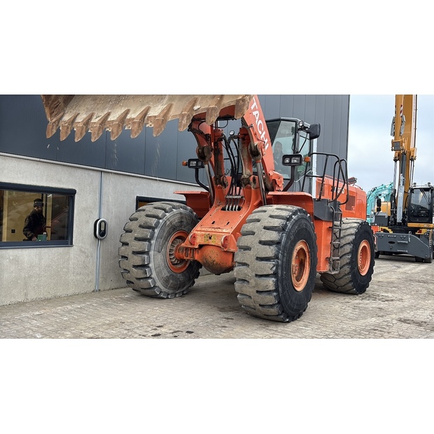 2010 Hitachi ZW370-48036111