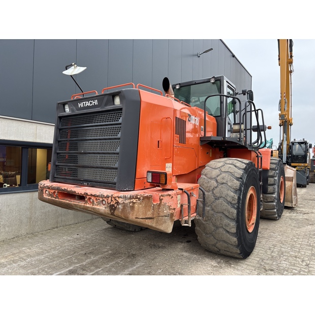 2010 Hitachi ZW370-48036113