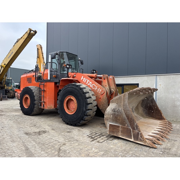2010 Hitachi ZW370-48036115