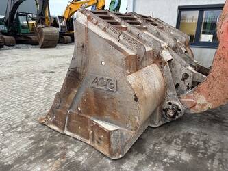 2010-hitachi-zw370-48036118