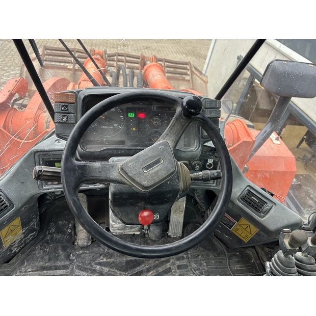 2010 Hitachi ZW370-48036123