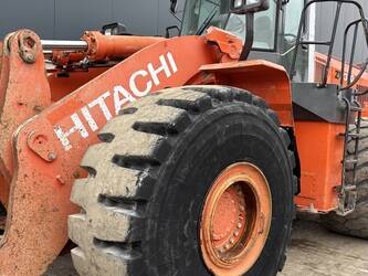 2010-hitachi-zw370-48036152