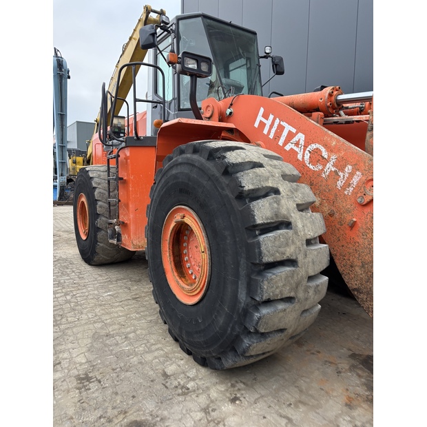 2010 Hitachi ZW370-48036153